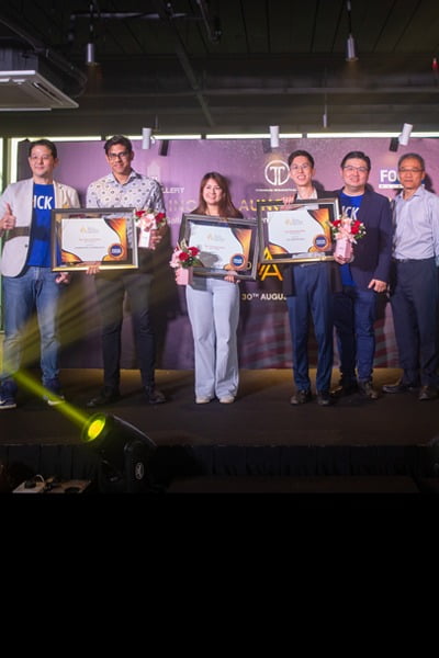 Read more about the article 奖励优秀的房地产中介